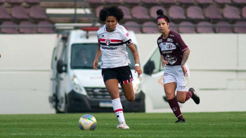 nos-penaltis,-sao-paulo-bate-ferroviaria-e-classifica-para-final-do-brasileirao-feminino