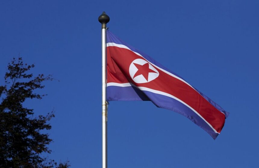 coreia-do-norte-celebra-76-anos-da-fundacao-do-pais-nesta-segunda-(9)