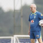 dorival-confirma-endrick-contra-o-paraguai:-“sinto-falta-do-homem-referencia”