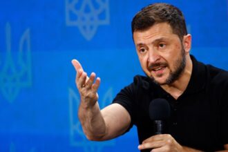 zelensky-diz-que-“plano-de-vitoria”-pode-levar-russia-a-encerrar-guerra-diplomaticamente