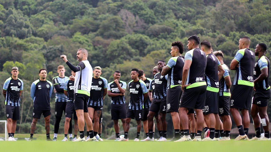 botafogo-tera-que-lidar-com-ausencia-inedita-para-vencer-corinthians