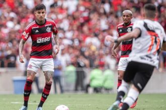 onde-assistir-a-flamengo-x-vasco-pelo-brasileirao-e-aos-outros-jogos-deste-domingo-(15)