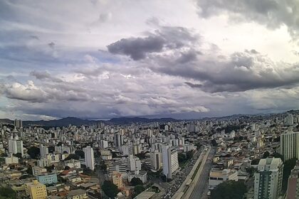 apos-cinco-meses-de-estiagem,-belo-horizonte-registra-chuva-nesse-sabado