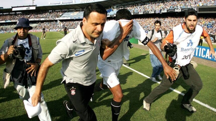 qual-era-a-situacao-do-corinthians-em-2007?-compare-cenarios-apos-28a-rodada