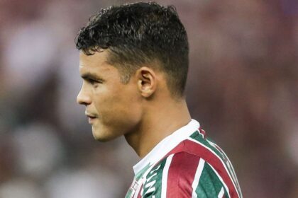 thiago-silva-joga-contra-o-flamengo?-veja-a-situacao-do-zagueiro-do-fluminense