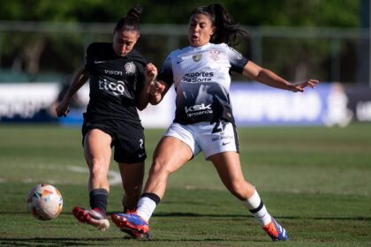 libertadores-feminina:-corinthians-vence-olimpia-e-esta-na-semifinal