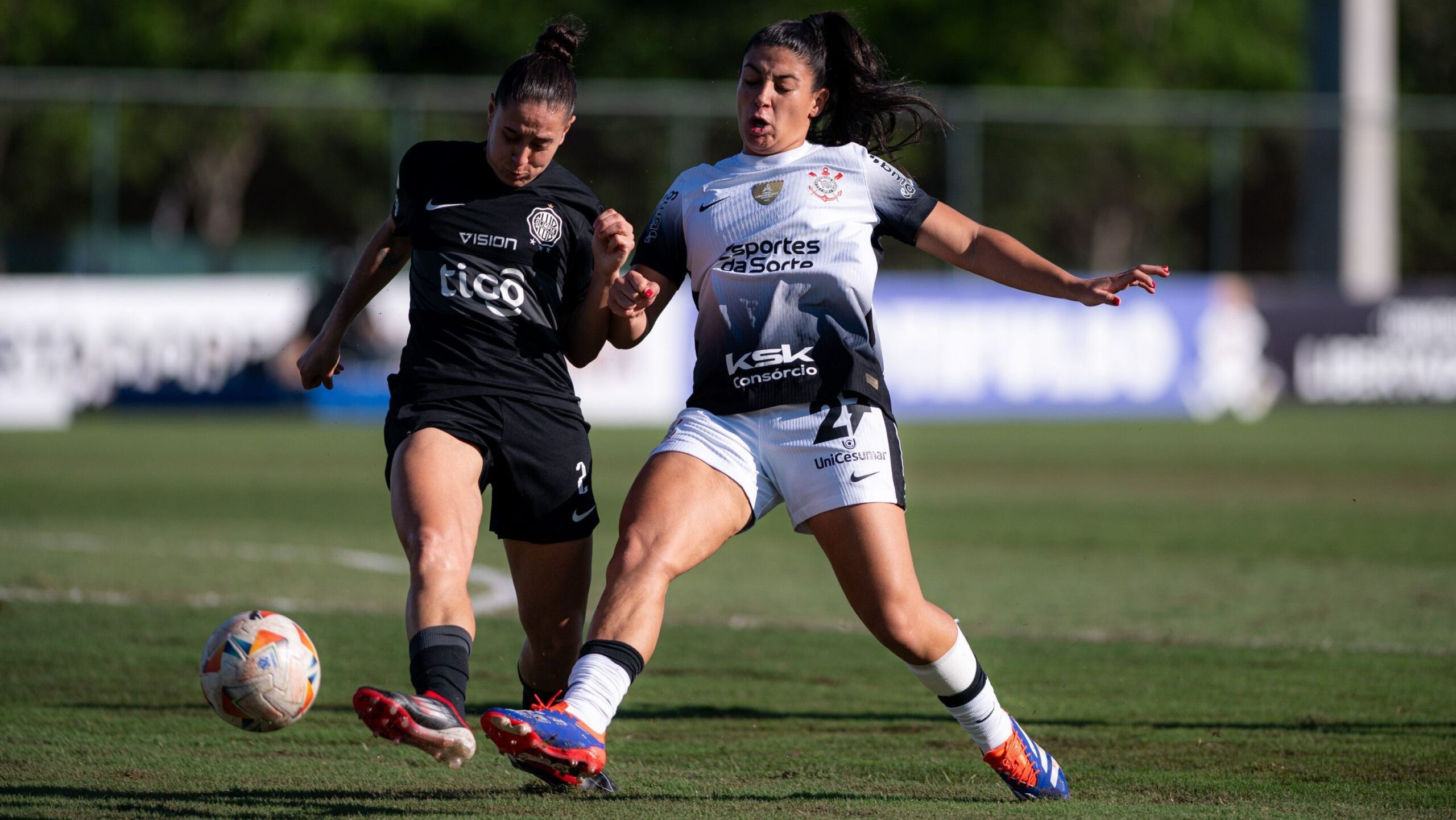 libertadores-feminina:-corinthians-vence-olimpia-e-esta-na-semifinal