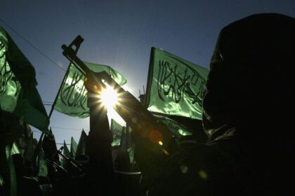 hamas-tentou-convencer-ira-e-hezbollah-a-participar-do-ataque-contra-israel,-relata-nyt