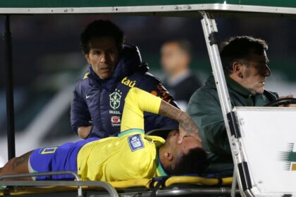 neymar:-especialista-detalha-processo-de-recuperacao-da-lesao-do-atacante