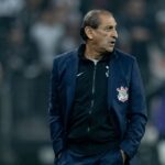 ramon-diaz-enaltece-vitoria-do-corinthians-e-fala-sobre-saida-do-z-4:-“nao-da-para-relaxar”