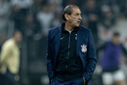 ramon-diaz-enaltece-vitoria-do-corinthians-e-fala-sobre-saida-do-z-4:-“nao-da-para-relaxar”