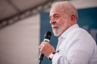 lula-reune-governadores-no-palacio-do-planalto-para-tentar-construir-pec-da-seguranca