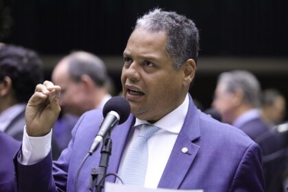 psd-mantem-candidatura-a-presidencia-da-camara;-candidato-de-lira-tem-apoio-de-12-partidos