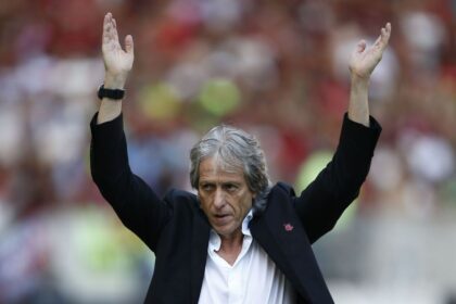 jorge-jesus-liga-para-benja-ao-vivo-e-ouve:-“vem-para-o-corinthians”