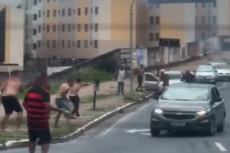 confronto-entre-torcedores-do-atletico-mineiro-e-do-flamengo-mobiliza-a-policia-militar-em-bh;-veja-o-video