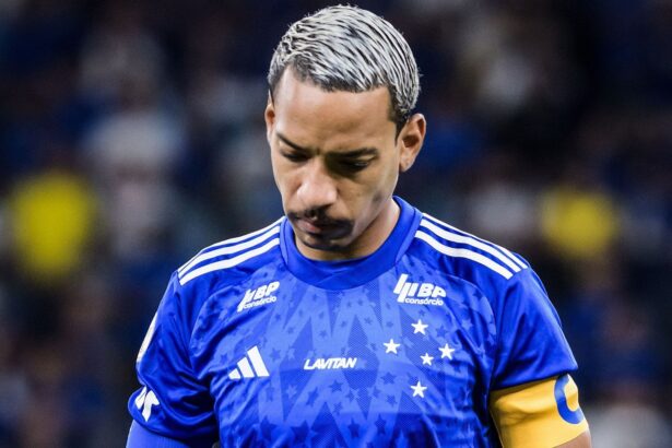 matheus-pereira-se-emociona-e-desabafa-apos-derrota-do-cruzeiro-na-sul-americana