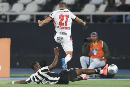 botafogo-empata-com-vitoria-e-perde-a-lideranca-do-brasileirao