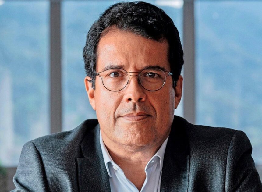 andre-trigueiro-critica-paises-ricos-na-cop29-sobre-financiamento-para-combater-crise-climatica:-‘para-armas-nao-falta-dinheiro’