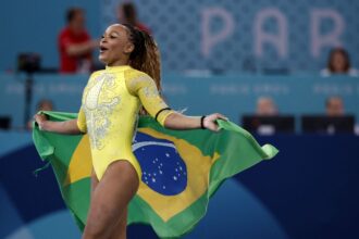 collant-de-rebeca-andrade-e-exposto-no-museu-olimpico-da-suica