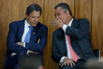 haddad-e-rui-costa-se-reunem-para-discutir-regulamentacao-de-pacote-fiscal