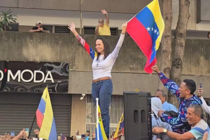 venezuela:-maria-corina-machado-e-liberada-apos-ser-detida-em-manifestacao-contra-maduro