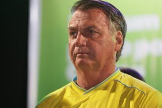 em-resposta-ao-stf,-defesa-de-bolsonaro-diz-que-e-mail-e-o-convite-formal-para-posse-de-trump