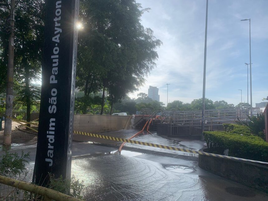 estacao-jardim-sao-paulo-do-metro-passa-por-trabalho-de-drenagem-da-agua-da-chuva;-veja-video