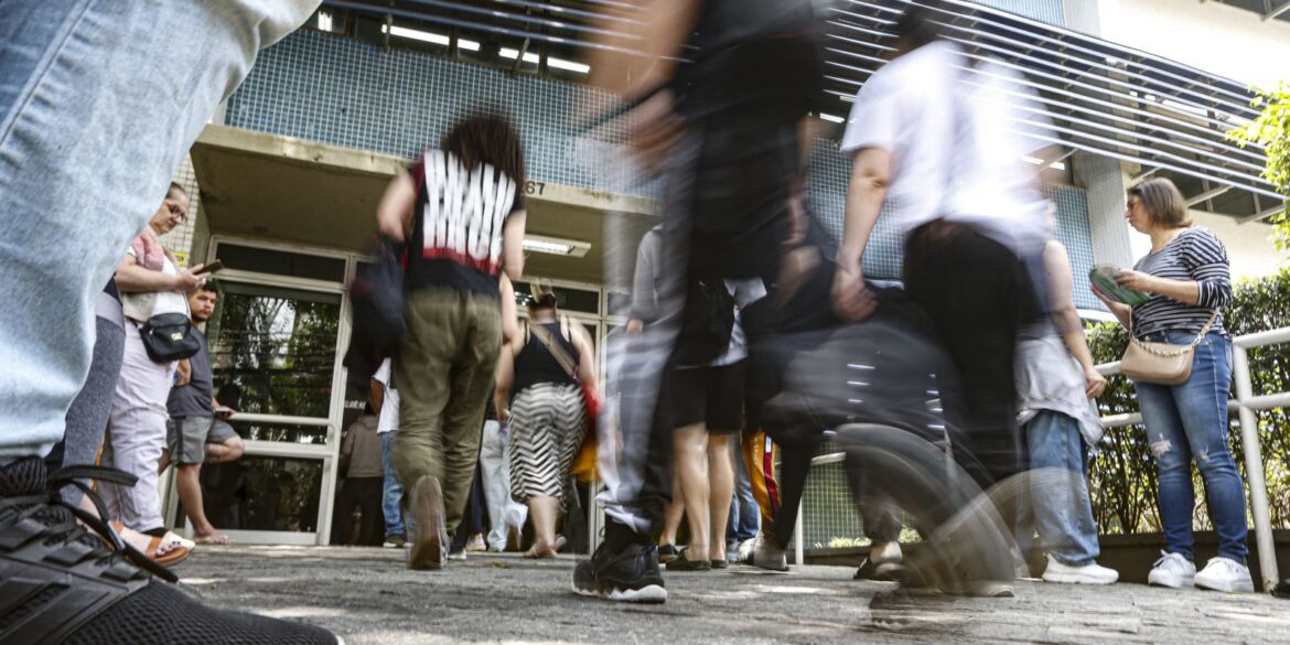 enem-2025:-4,8-milhoes-participam-do-1-dia-de-provas-neste-domingo