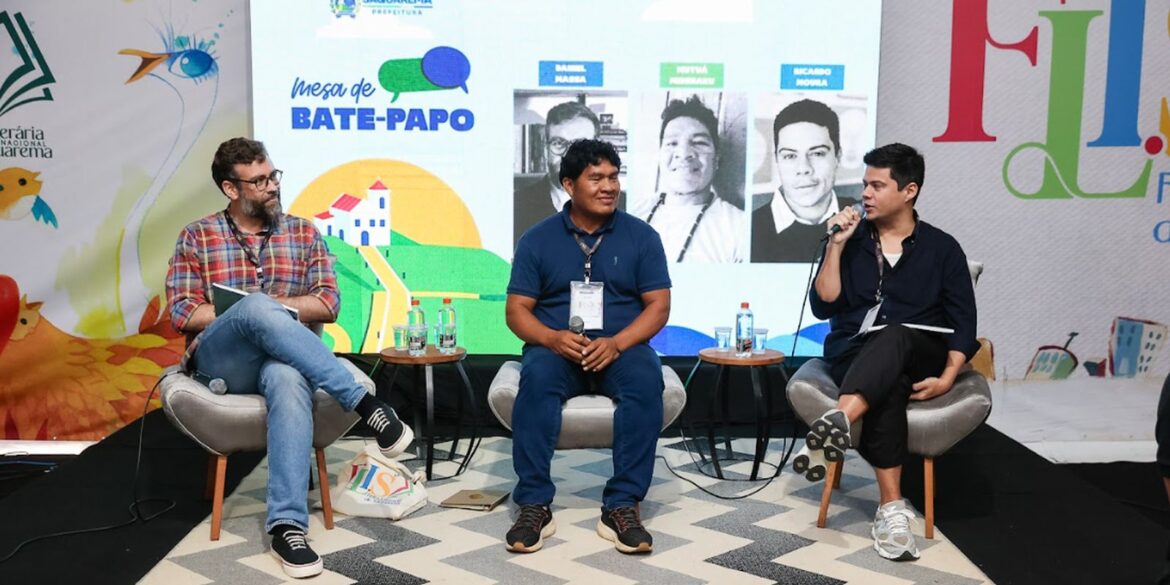 escolas-indigenas-recebem-1-livro-infantil-em-lingua-do-alto-xingu