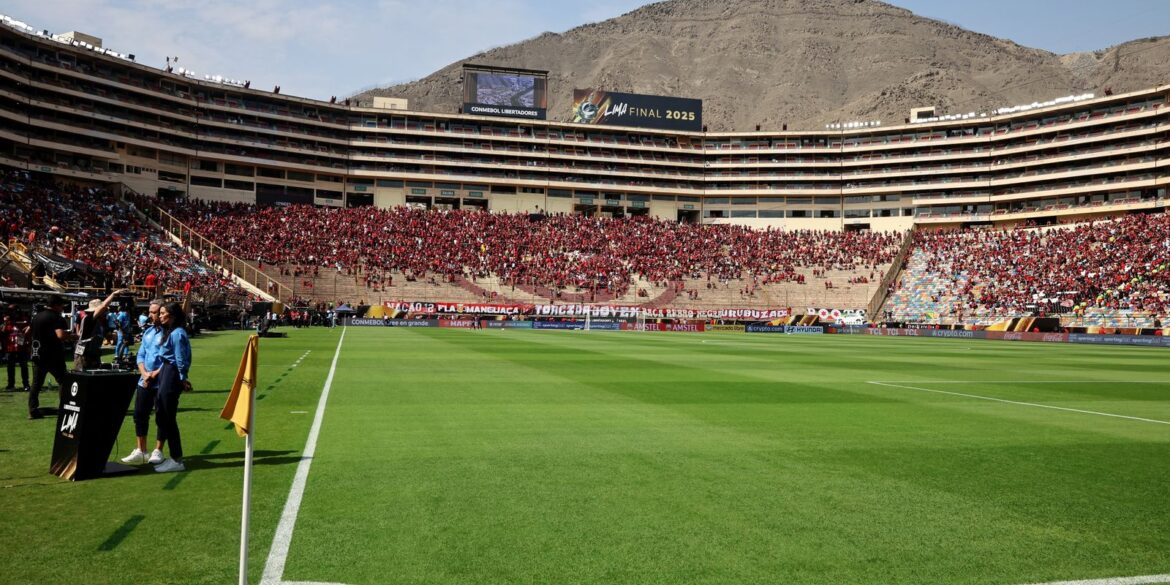 onibus-atrasa-e-final-da-libertadores-comecara-as-18h30-(de-brasilia)