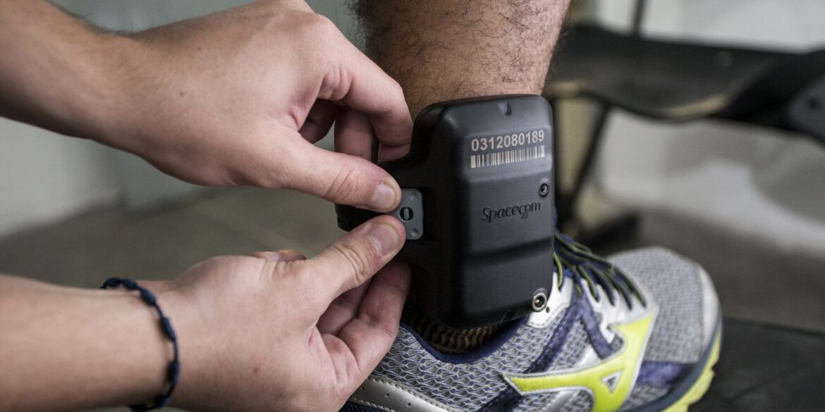 audiencia-de-custodia-virtual-reduz-garantia-de-direitos,-diz-estudo